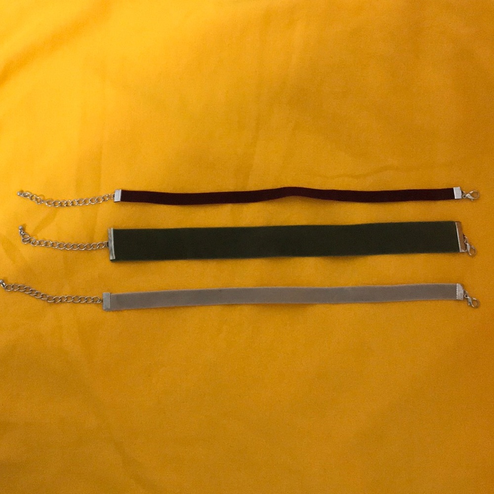 Chokers - Picture 2 of 3